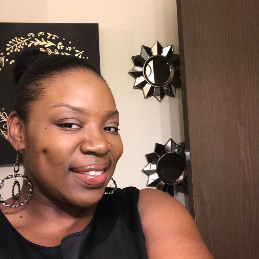 Meet your Posher, Nina